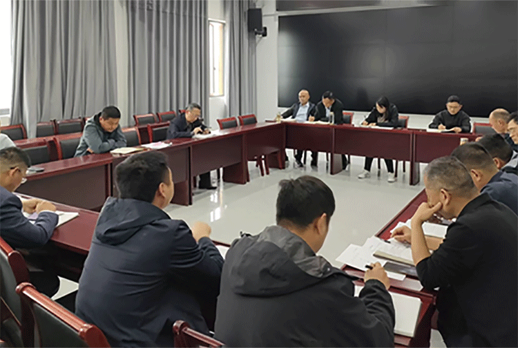 汪园颖书记带领凤阳大明旅游集团党员干部深学八项规定精神 推动学习教育落到实处